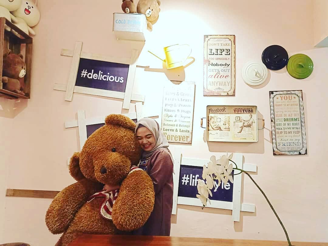 Sosmed Cafe di Kota Medan 2