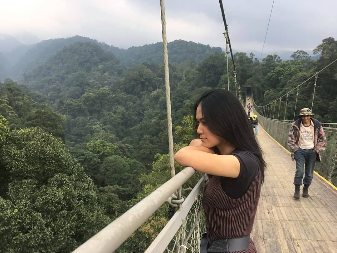 Curug Sawer Sukabumi, Jembatan Gantungnya Jadi Spot Foto Favorit 6 Curug Sawer Sukabumi, Jembatan Gantungnya Jadi Spot Foto Favorit 6
