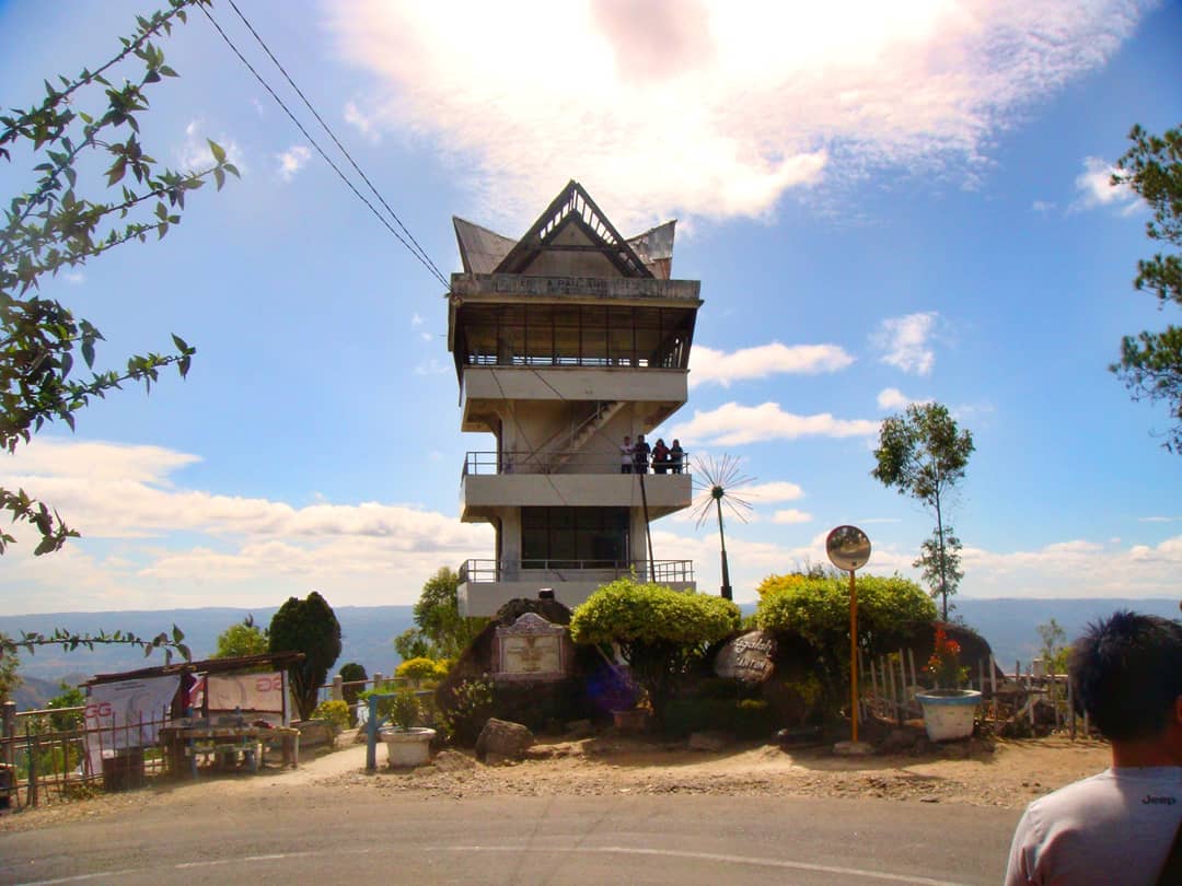 Menara Pandang Tele Samosir 4