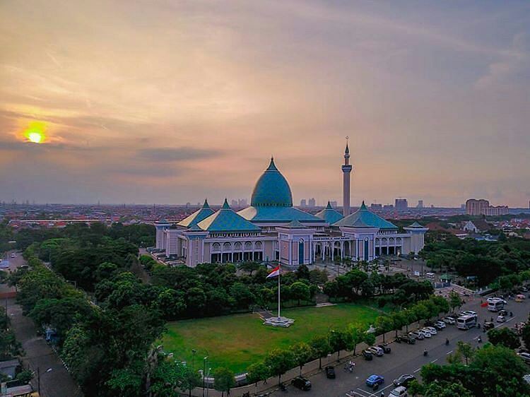 Masjid Agung Surabaya 2 Masjid Agung Surabaya 2