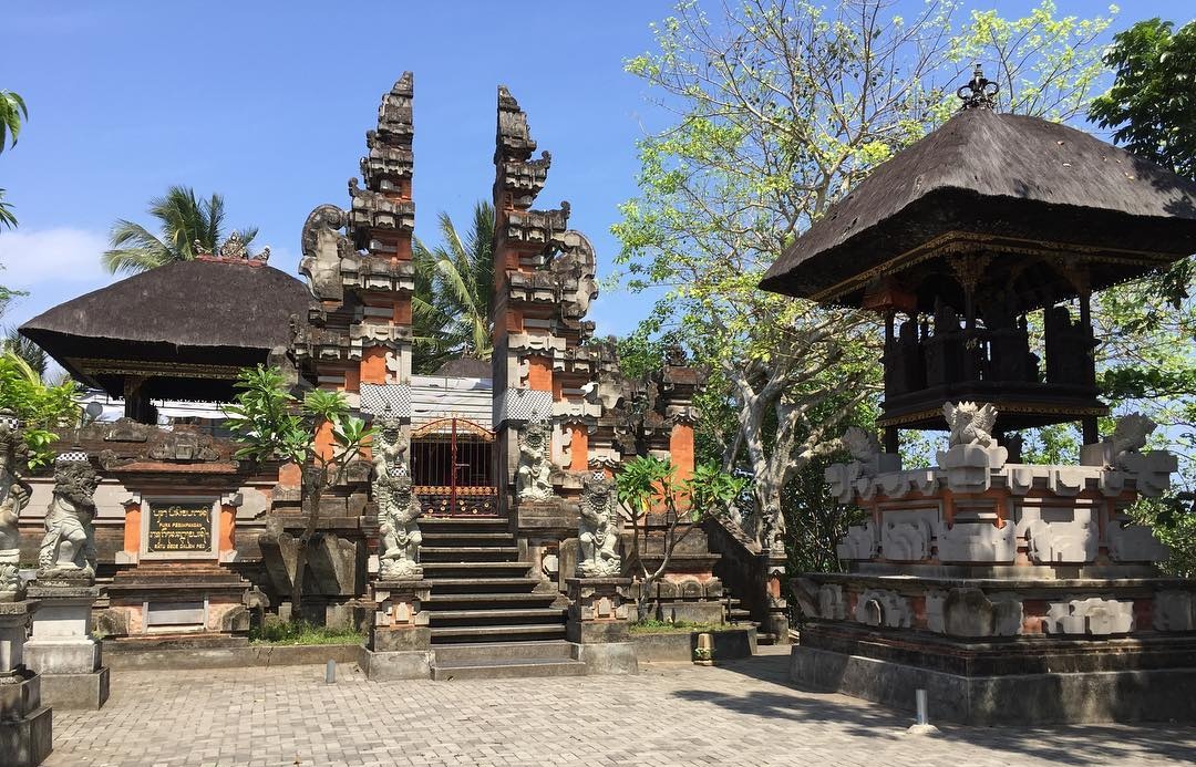 Keindahan Pura Rambut Siwi 1