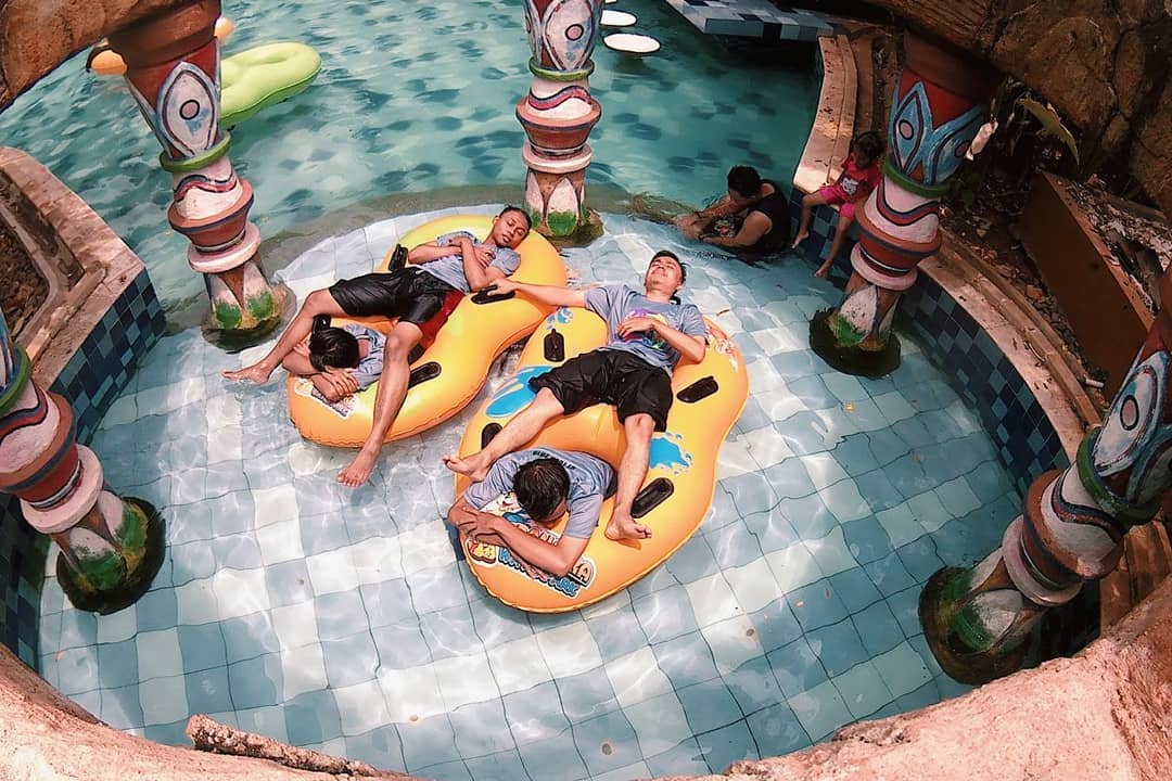 Transera Waterpark Harapan Indah 1