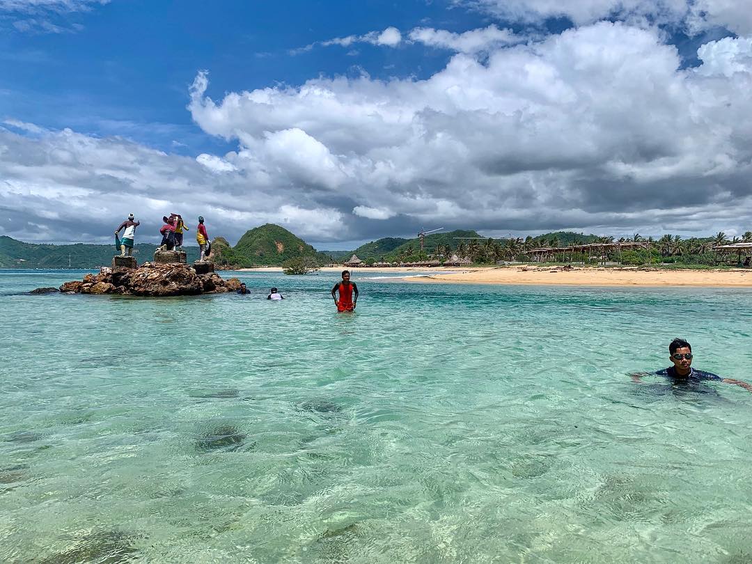 Pantai Seger, Lokasi Dimana? 9