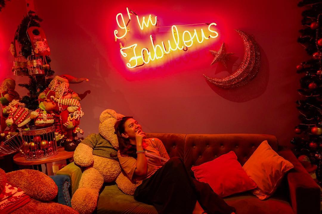 Sosmed Cafe di Kota Medan 9