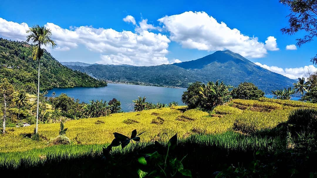Danau Ranau Terletak di Perbatasan Lampung dan Sumatra Selatan 3 Danau Ranau Terletak di Perbatasan Lampung dan Sumatra Selatan 3