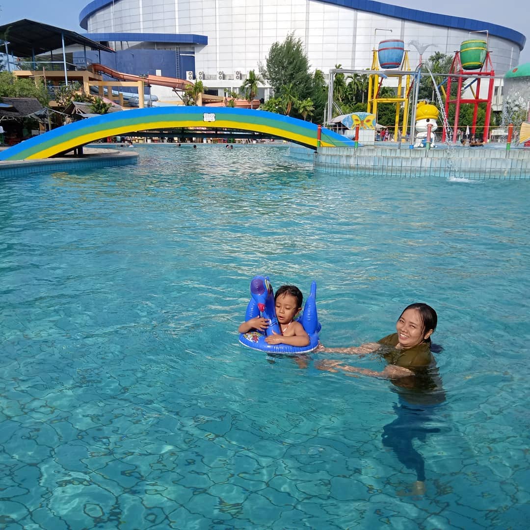 Kolam Renang Marina 4 Kolam Renang Marina 4