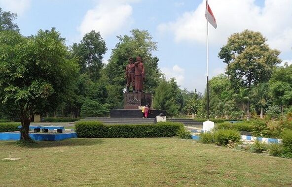 Monumen Suryo Ngawi 7