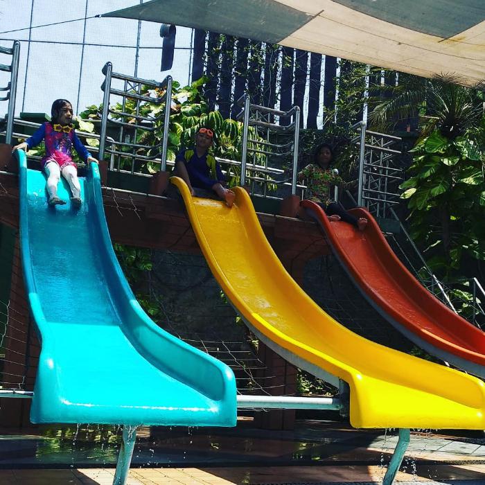 Kolam Renang Manyar Surabaya, Cocok Untuk Keluarga 6
