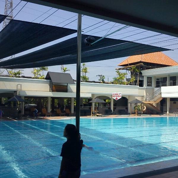 Kolam Renang Manyar Surabaya, Cocok Untuk Keluarga 4