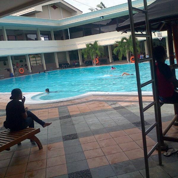 Kolam Renang Manyar Surabaya, Cocok Untuk Keluarga 2