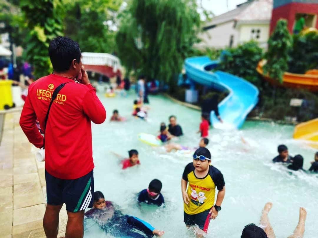 Wahana di Venetian Water Carnaval 7