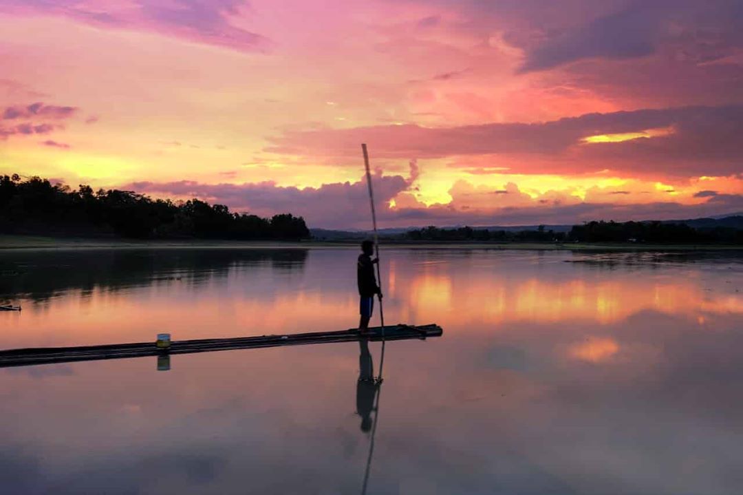 12 - 20 Destinasi Wisata Alam, Pantai dan Curug di Cirebon Yang Bagus Indah 2