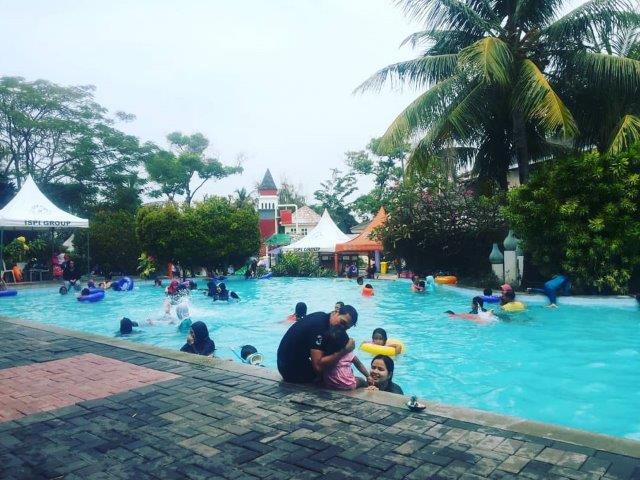 Wahana di Venetian Water Carnaval 8