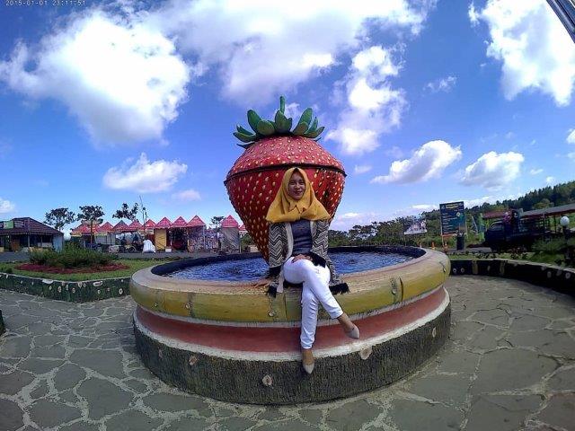 Taman Strawberry Kadudampit 1 Taman Strawberry Kadudampit 1
