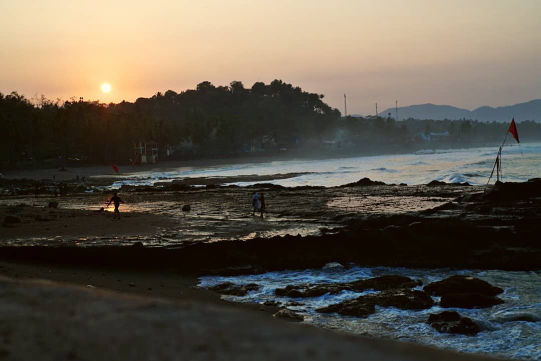 Lokasi Pantai Karang Hawu 5