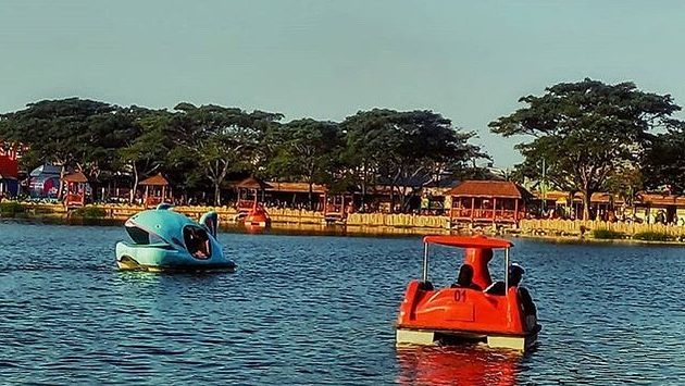 10 Potret Indahnya Danau Marakas Yang Berada di Pondok Ungu Kabupaten Bekasi Jawa Barat 6 10 Potret Indahnya Danau Marakas Yang Berada di Pondok Ungu Kabupaten Bekasi Jawa Barat 6