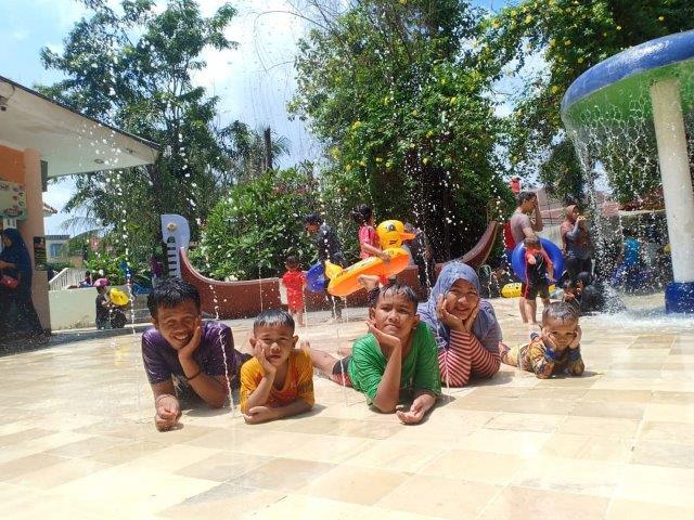 Wahana di Venetian Water Carnaval 6