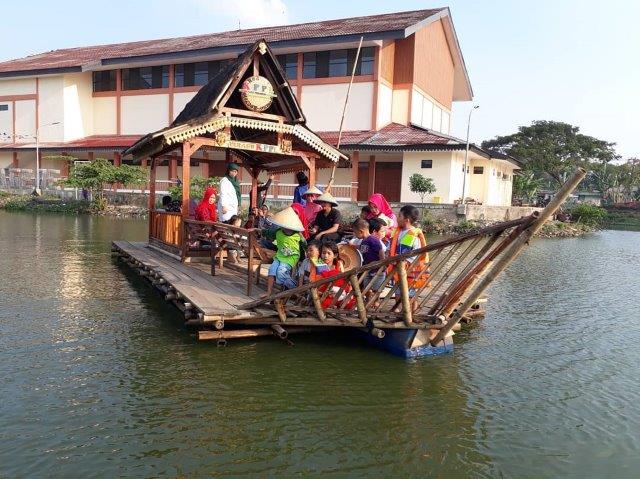 Objek Wisata Situ Gede 6 Objek Wisata Situ Gede 6