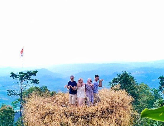 Wisata Alam Bukit Panenjoan 1