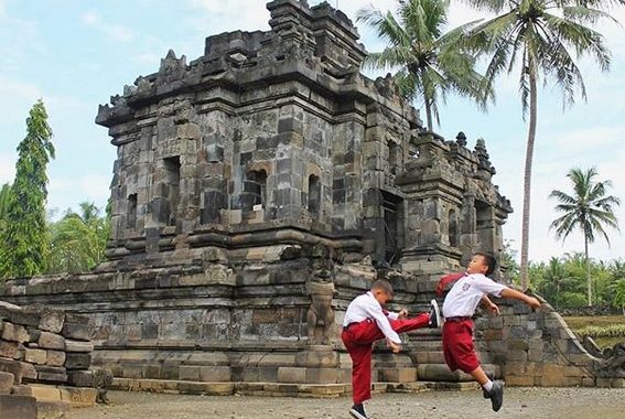 Candi Ngawen, Berasal Dari Peninggalan Kerajaan Apa? 7 Candi Ngawen, Berasal Dari Peninggalan Kerajaan Apa? 6
