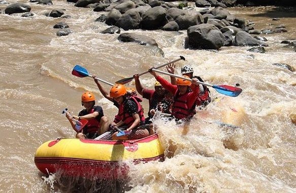 Berapa Biaya Arung Jeram Rafting di Magelang? 1