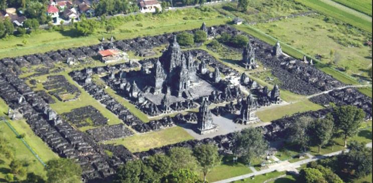 Candi Lumbung Magelang 3