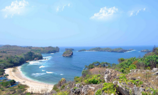 13 20 Candi Museum Pantai Terdekat  di Kediri Jawa 