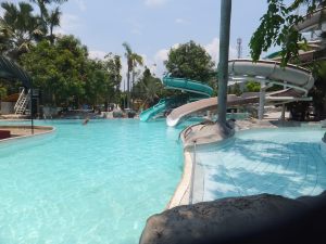 Kolam Renang Apita Waterboom Cirebon 5