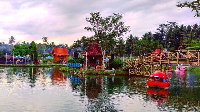 Berapa Harga Tiket Masuk Kolam Renang Umbul Bening Sumbergondo Glenmore Banyuwangi? 5