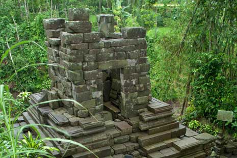 Candi Lumbung Magelang 9
