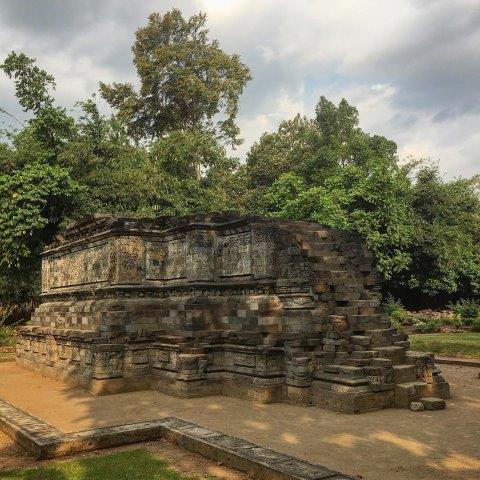 Asal Usul Candi Surawana 2