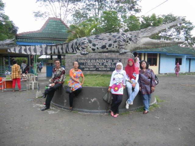 10 Gambar Taman Buaya Indonesia Jaya Cibarusah Bekasi + Harga Tiket Masuk Wisata 2025 4