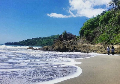 Potret Pantai Cibangban di Pelabuhan Ratu Sukabumi Jawa Barat dan Berapa Harga Tiket Masuknya? 2