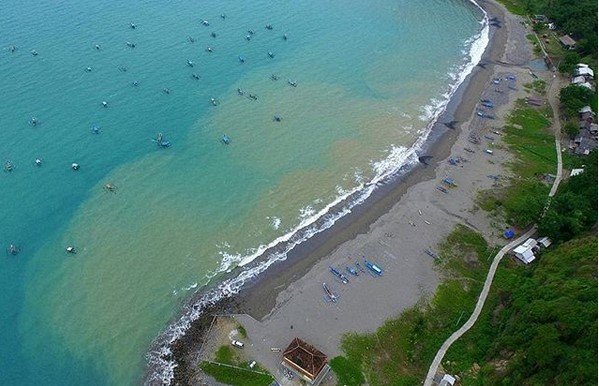 Potret Pantai Cibangban di Pelabuhan Ratu Sukabumi Jawa Barat dan Berapa Harga Tiket Masuknya? 3