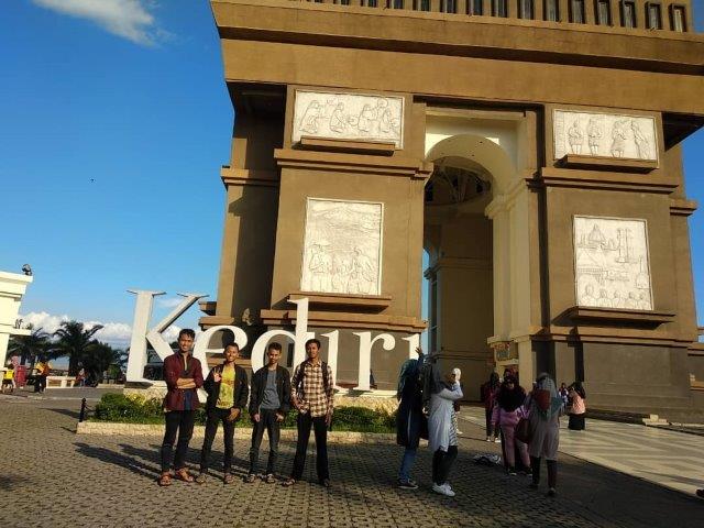 Simpang Lima Gumul 1