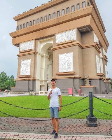 Simpang Lima Gumul 6