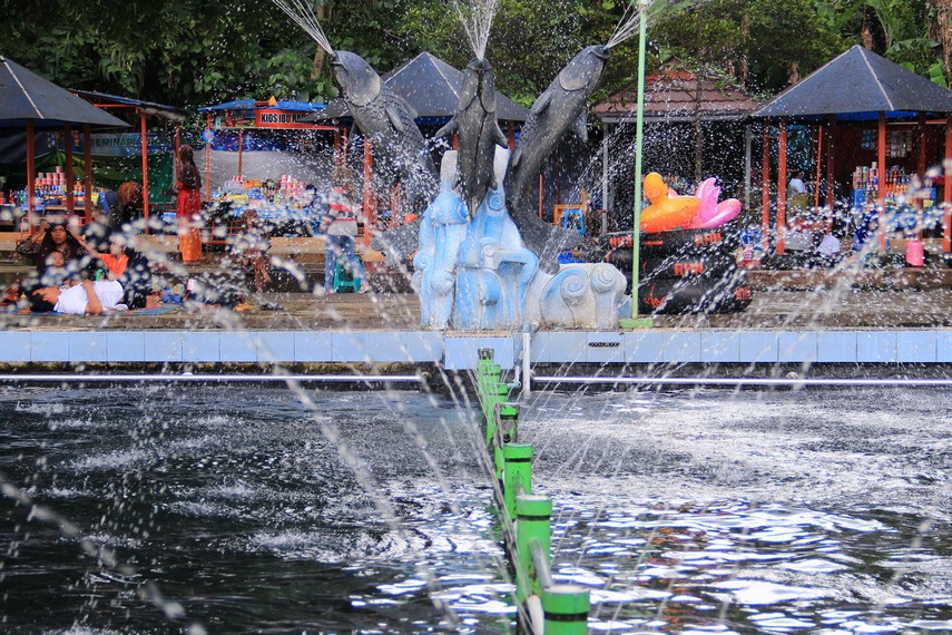 Harga Tiket Masuk Pemandian Cibulan Kuningan 6