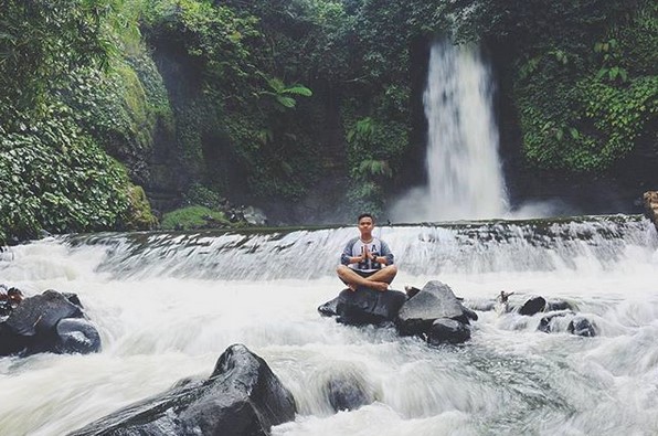 10 Gambar Curug Bangkong Kuningan, Lokasi Alamat, Misteri Mitos, Rute Jalan Menuju Wisata + Asyik Mandi Sambil Berenang di Area? 2