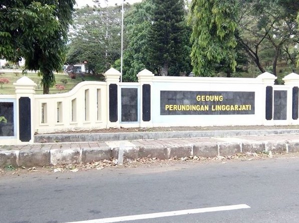 10 Foto Gedung Perundingan Linggarjati Kuningan, Harga Tiket Masuk, Lokasi Alamat, Sejarah Asal Usul, Jam Buka Tutup + Misteri Mitos 3