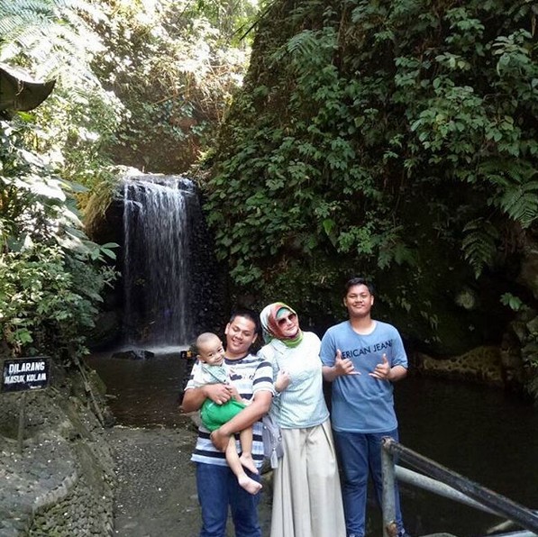 Curug Sidomba Kuningan, Bisa Buat Acara Ngumpul Keluarga dan Komunitas Loh! 6