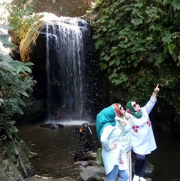 Curug Sidomba Kuningan, Bisa Buat Acara Ngumpul Keluarga dan Komunitas Loh! 9