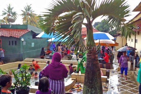 Manjakan Diri di Pemandian Air Panas Sangkanurip Kuningan 7 Manjakan Diri di Pemandian Air Panas Sangkanurip Kuningan 7