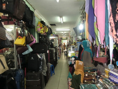 10 Gambar Pasar Bawah Pekanbaru, Sejarah Legenda, Lokasi Alamat, Jam Buka Tutup + Hotel di Sekitar Wisata 5