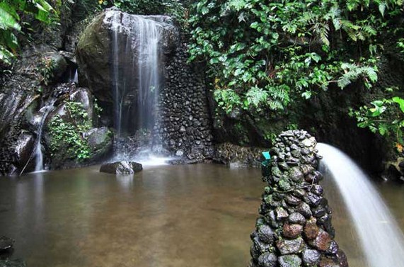 Curug Sidomba Kuningan, Bisa Buat Acara Ngumpul Keluarga dan Komunitas Loh! 7