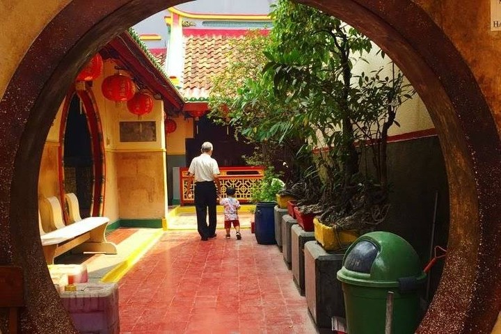 Keunikan Klenteng Boen Tek Bio 9