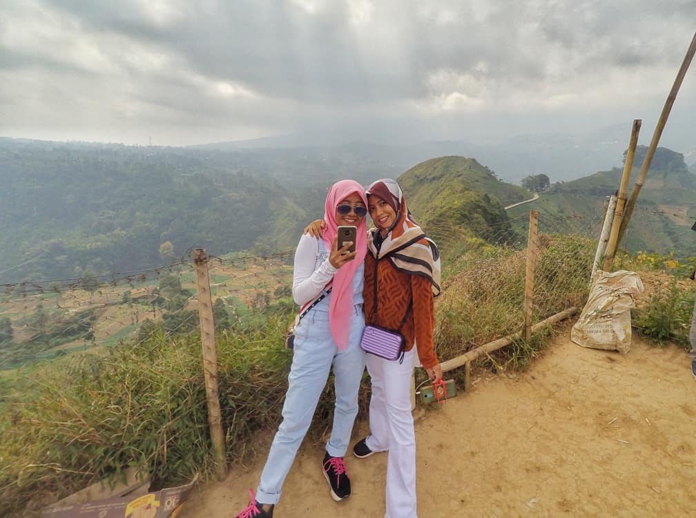 Taman Wisata Alam Cadas Gantung 7