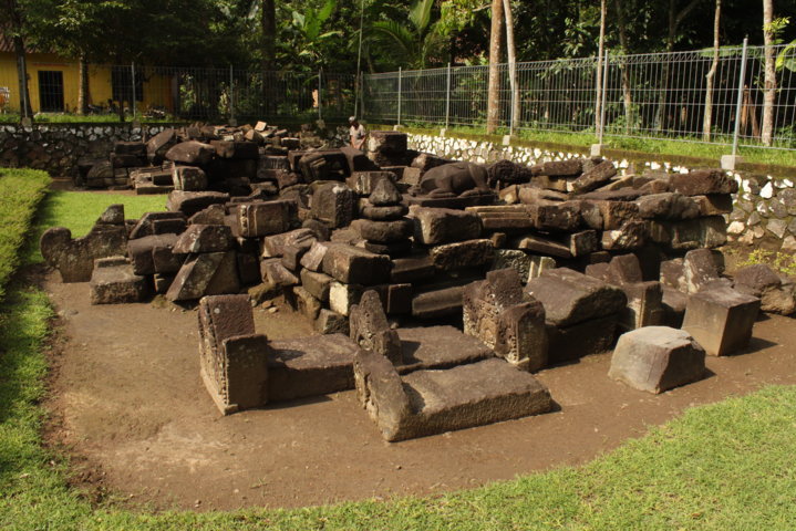10 Gambar Candi Merak Klaten, Lokasi Alamat, Misteri Mitos + Jute Menuju Wisata 6
