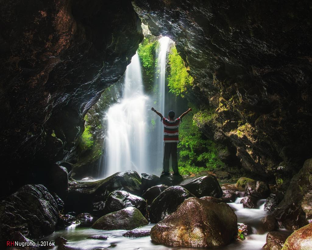 Asyiknya Bermain di Curug Lawang 8 Asyiknya Bermain di Curug Lawang 8