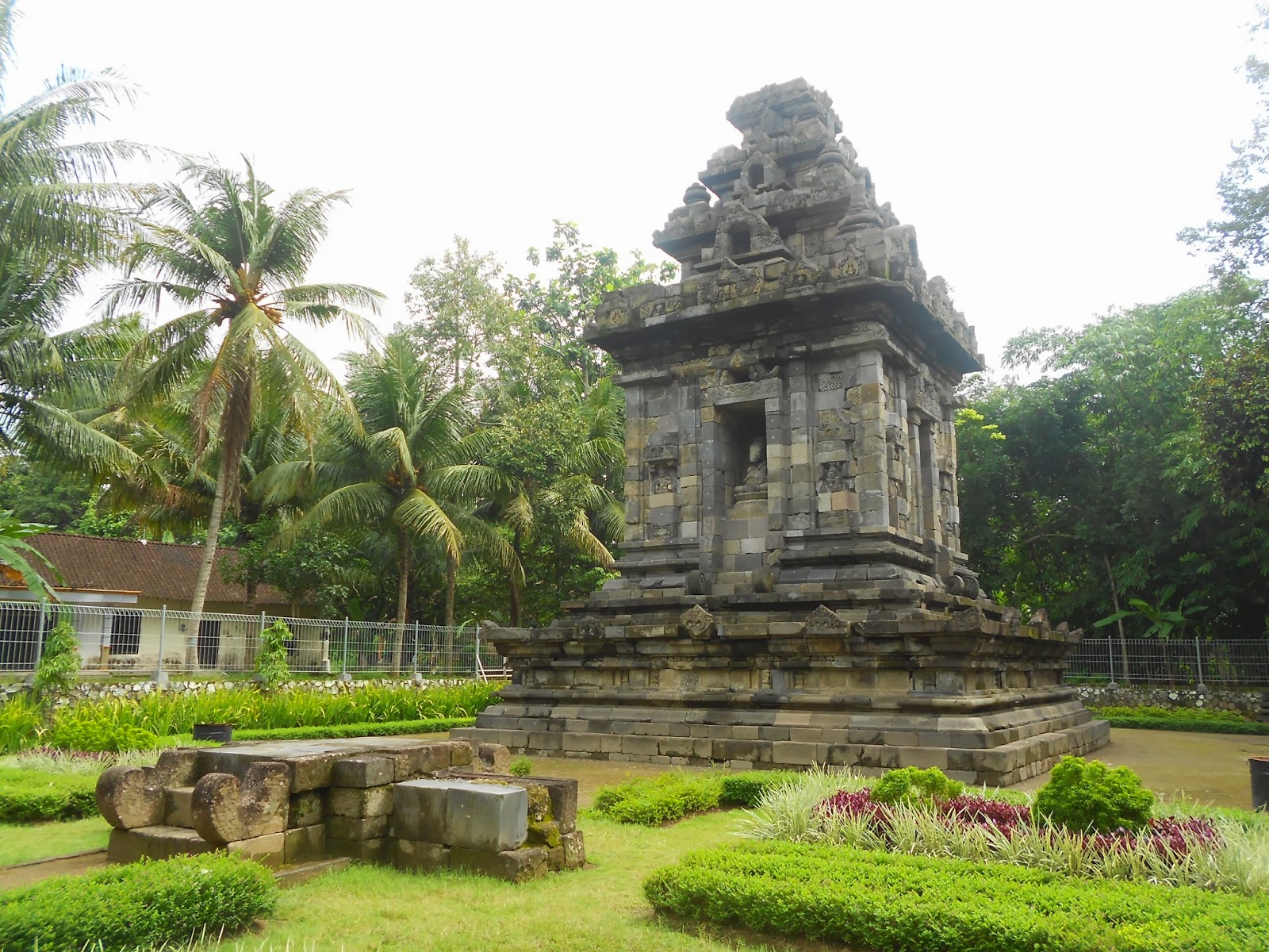 10 Gambar Candi Merak Klaten, Lokasi Alamat, Misteri Mitos + Jute Menuju Wisata 3