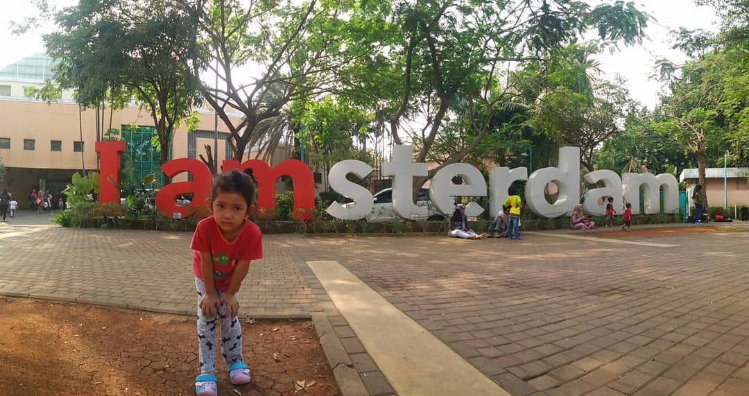 Renang di I Amsterdam Waterpark 4